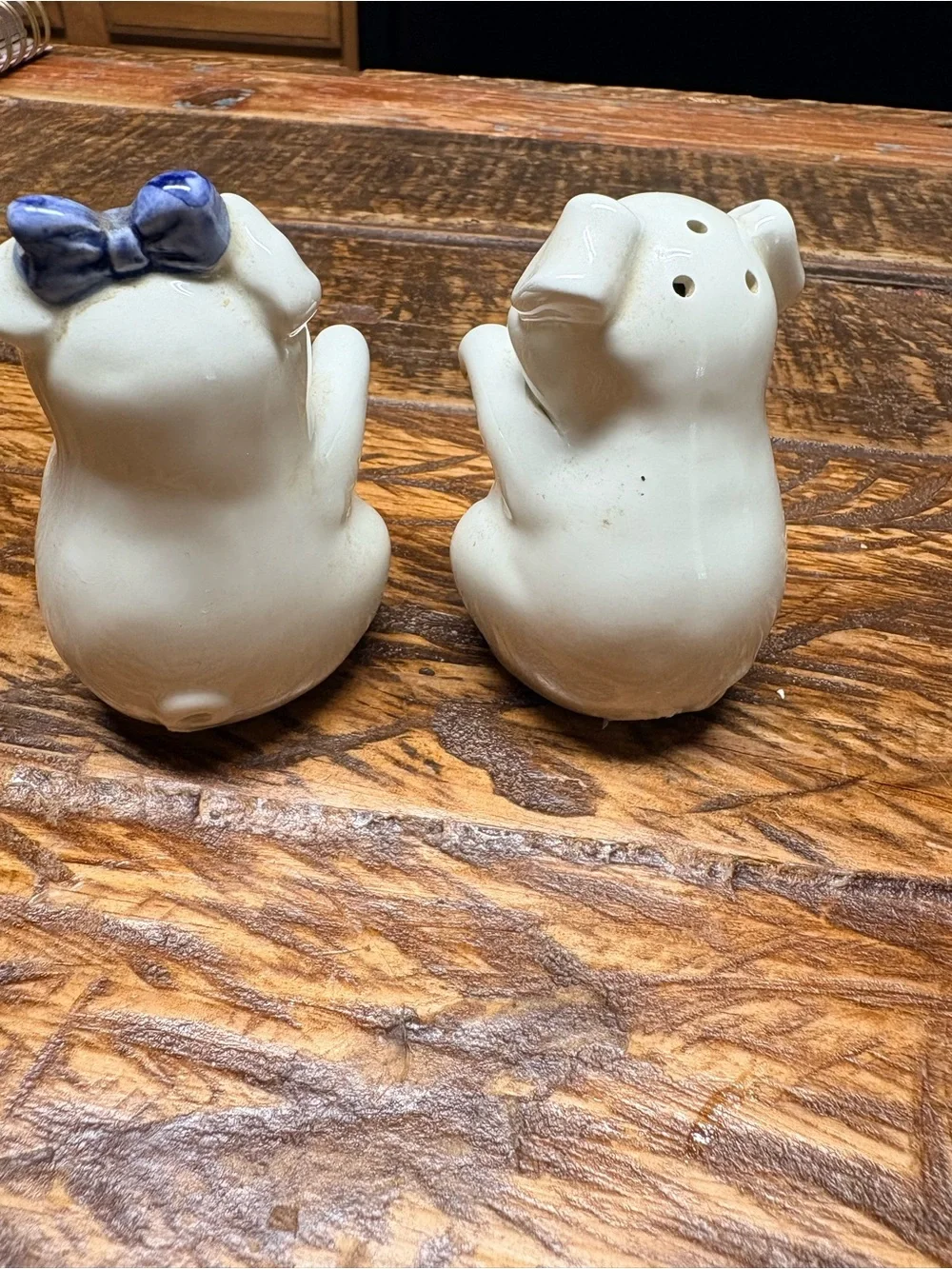 70’s Fitz and Floyd Cream Ceramic Pig Salt & Pepper Shakers Blue Bow 3.25”X2.25